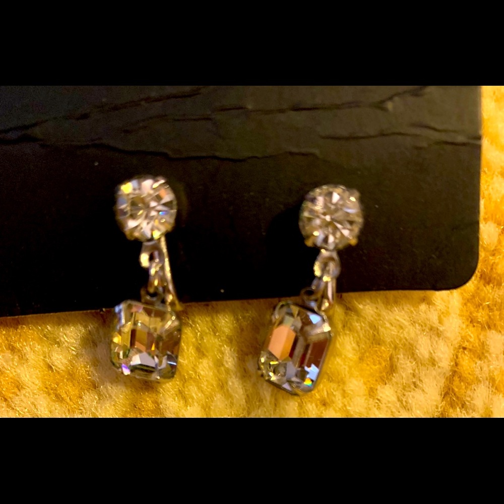 Clip earrings